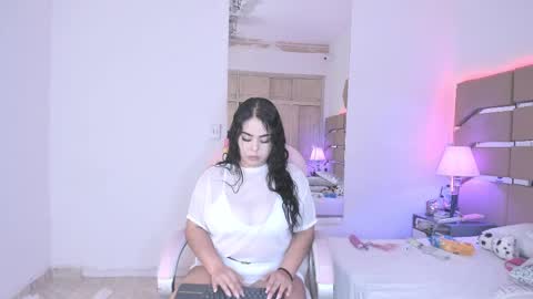 Snapshot of cloe_cifuentes chatting on February 9, 8:34 pm Cloe Online de 600 a 1400 online show from February 9, 8:34 pm