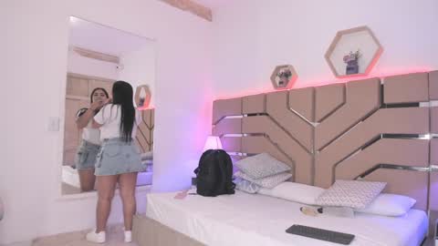 Snapshot of cloe_cifuentes chatting on February 2, 6:31 pm Cloe Online de 600 a 1400 online show from February 2, 6:31 pm