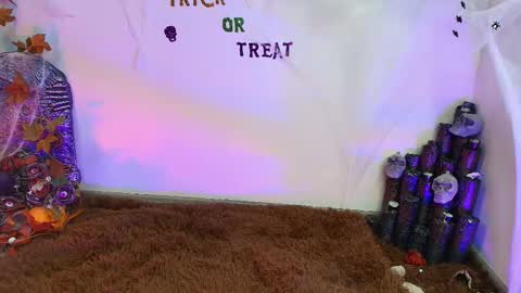 Cloe Leeee online show from October 18, 4:38 am