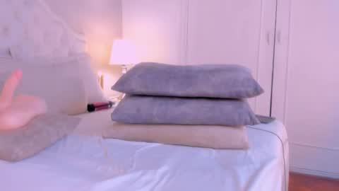 Cloe Connely  online show from January 18, 12:19 am