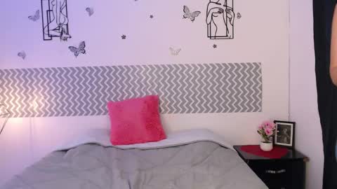 cloe online show from September 19, 7:50 pm