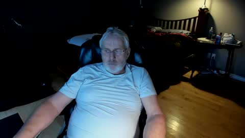 cloudalert62 online show from January 10, 10:57 pm