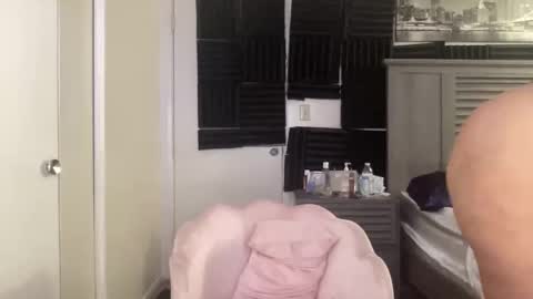 Snapshot of cocanutt_ chatting on September 13, 5:32 am CocaNutt online show from September 13, 5:32 am