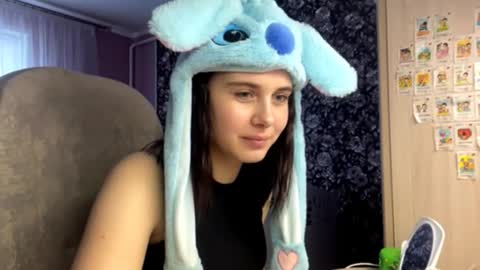 Snapshot of coco_charmel chatting on October 8, 10:32 am Nikki online show from October 8, 10:32 am