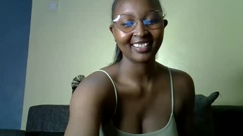 Coco online show from March 26, 5:07 pm