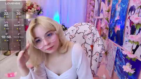 Mia online show from September 26, 2:03 pm