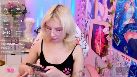 Mia online show from March 8, 3:28 am