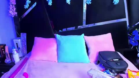 Cocoo  online show from October 17, 3:21 am