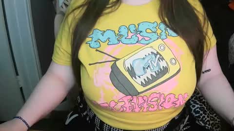 Snapshot of codieraye chatting on September 17, 11:30 pm TheGoddessCodie online show from September 17, 11:30 pm