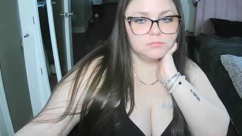 Snapshot of codieraye chatting on March 5, 9:15 pm TheGoddessCodie online show from March 5, 9:15 pm