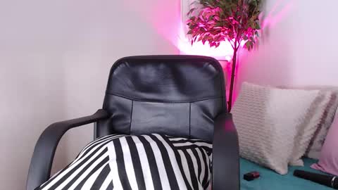 Coffee Dreams online show from September 25, 6:37 pm