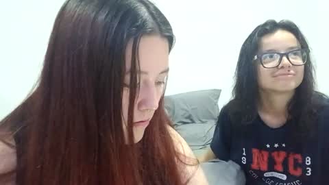  Mai y Lua  online show from July 15, 10:36 pm