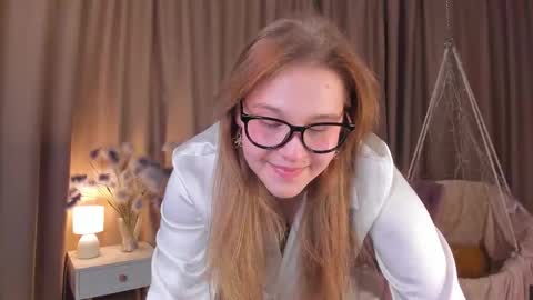 Snapshot of colleen_blake chatting on September 22, 4:00 pm Collen Mon Tue Wed Thu Fri GMT 3 0300am - 0900am online show from September 22, 4:00 pm