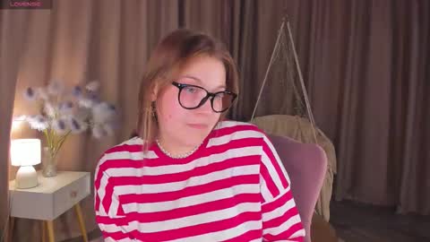 Snapshot of colleen_blake chatting on September 25, 4:14 pm Collen Mon Tue Wed Thu Fri GMT 3 0300am - 0900am online show from September 25, 4:14 pm