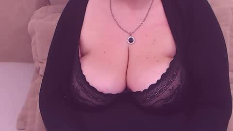 Maddison online show from February 10, 1:14 am