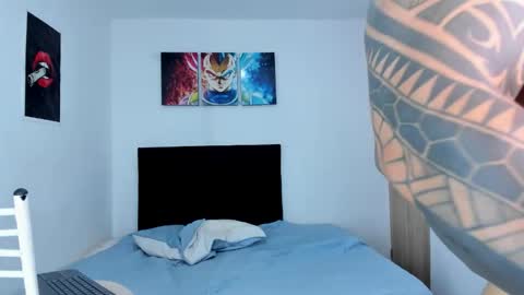 college_muscle_ass online show from April 1, 1:41 pm