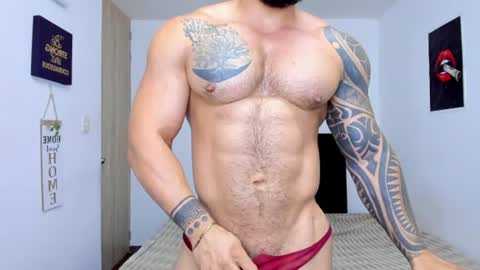 college_muscle_ass online show from June 18, 8:47 pm