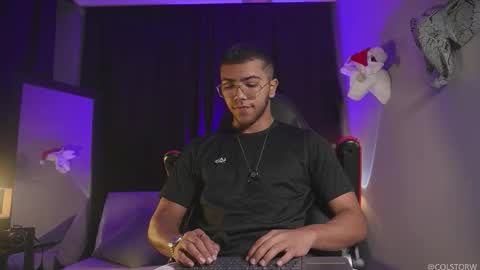 colstorw_ online show from January 6, 9:57 am