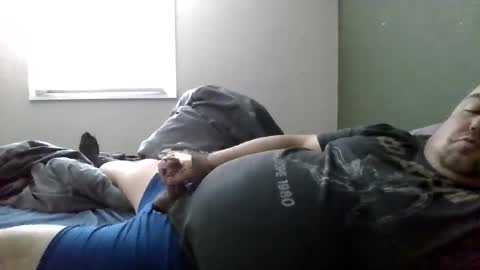 comfortably_numb1980 online show from April 27, 6:05 pm