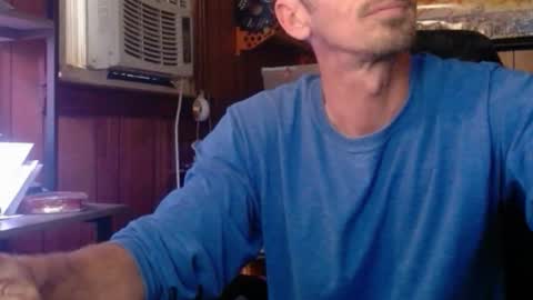 Nelson or ComicKing and sometime Peachy143 online show from April 6, 11:28 pm