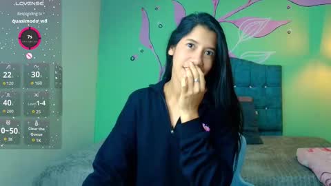 C O N N I E online show from October 24, 8:42 pm