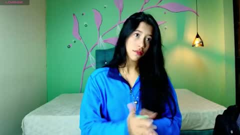 C O N N I E online show from November 10, 7:38 pm