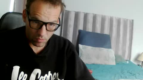 cookiecandyx online show from June 16, 10:19 am
