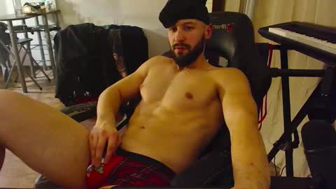 Stachu Jones online show from December 14, 6:14 pm