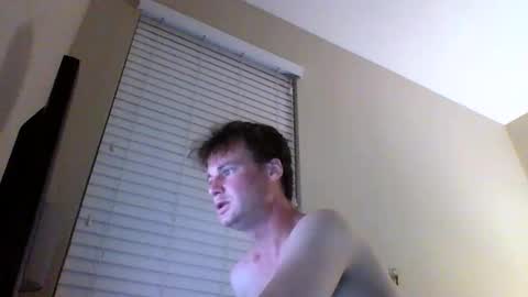 cooldude122222 online show from February 17, 2:31 am