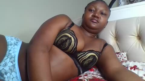 coolgirl001 online show from November 28, 9:11 pm