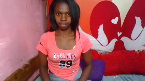 coquine_lara online show from May 14, 2:10 am