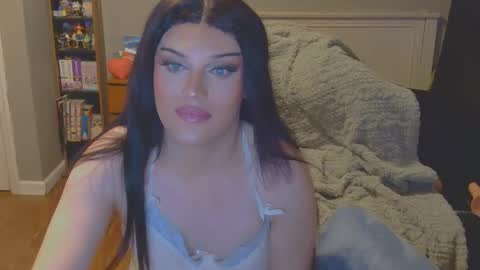 coracav online show from January 19, 12:09 am