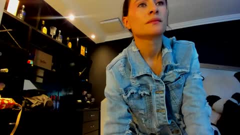 Snapshot of coral_gibson chatting on March 7, 12:12 pm Coral online show from March 7, 12:12 pm