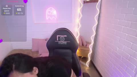 Carolina  online show from October 10, 8:35 pm
