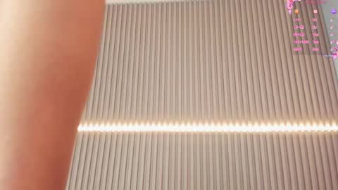 Snapshot of coralineross_ chatting on March 12, 5:38 pm coralineross_ online show from March 12, 5:38 pm