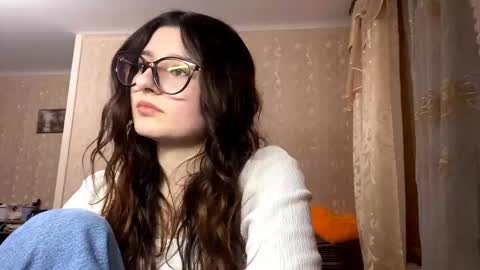 Elisheva online show from November 13, 2:09 pm