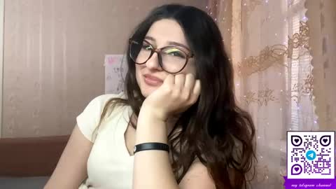 Elisheva online show from April 22, 12:56 pm