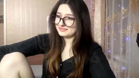 Elisheva online show from March 9, 4:00 pm