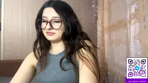 Elisheva online show from April 23, 1:02 pm