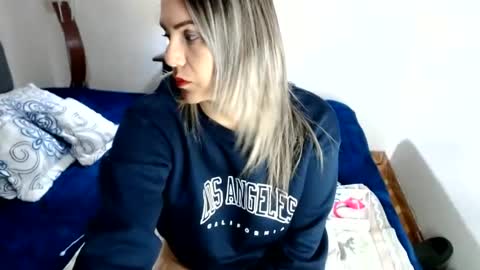 corinnasex online show from June 17, 7:19 pm