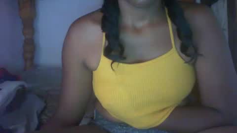 Snapshot of couleur_vanille chatting on January 15, 6:12 am couleur_vanille online show from January 15, 6:12 am