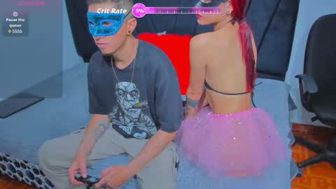 couple_2533 online show from November 12, 10:50 am