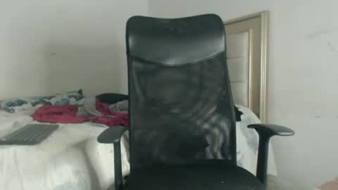 couple_hot0240129 online show from March 10, 4:55 pm