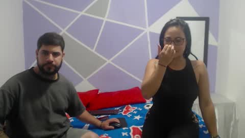 couple_hot069 online show from March 3, 6:31 am