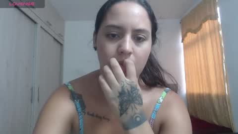  ALEJANDRO Y EMILY  online show from November 4, 7:04 pm