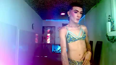 ALEXA  KIM online show from December 14, 8:04 pm