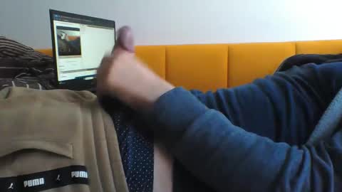 cowardly_lion88 online show from December 18, 12:07 pm