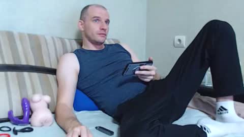 Damien online show from October 19, 12:10 pm