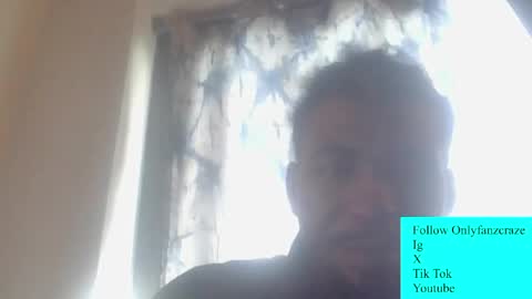 craze320084 online show from April 6, 7:59 pm