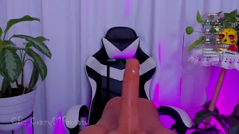 Laura  online show from January 16, 9:05 am